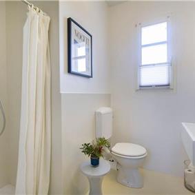 3 Bedroom Villa with Pool, Terrace and Sea Views near Vinisce, Sleeps 7